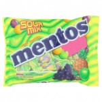 Фруктовые и мятные конфетки Mentos 100 штук